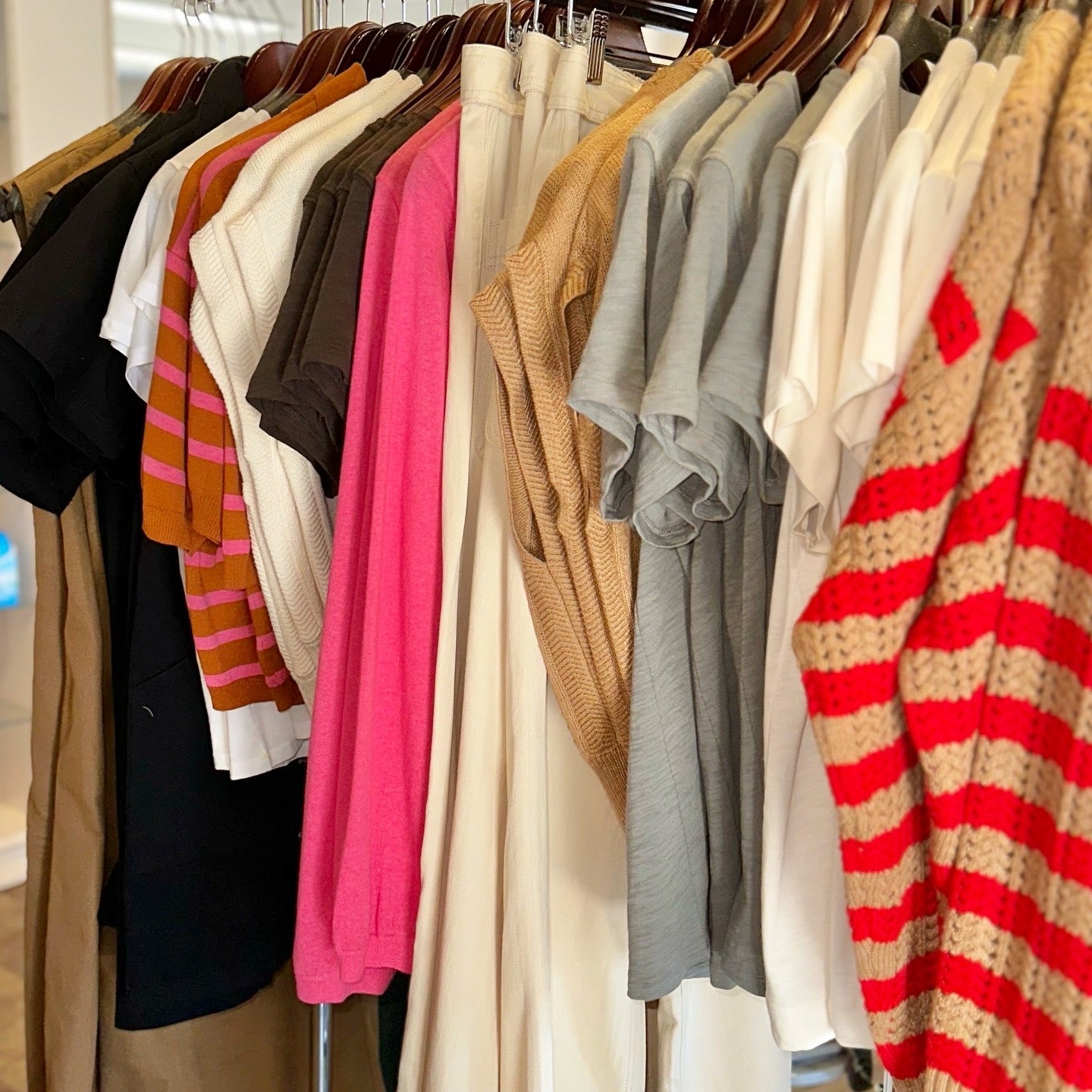 Short Sleeve Back Seam V-Neck Tee in gravel by Lilla P