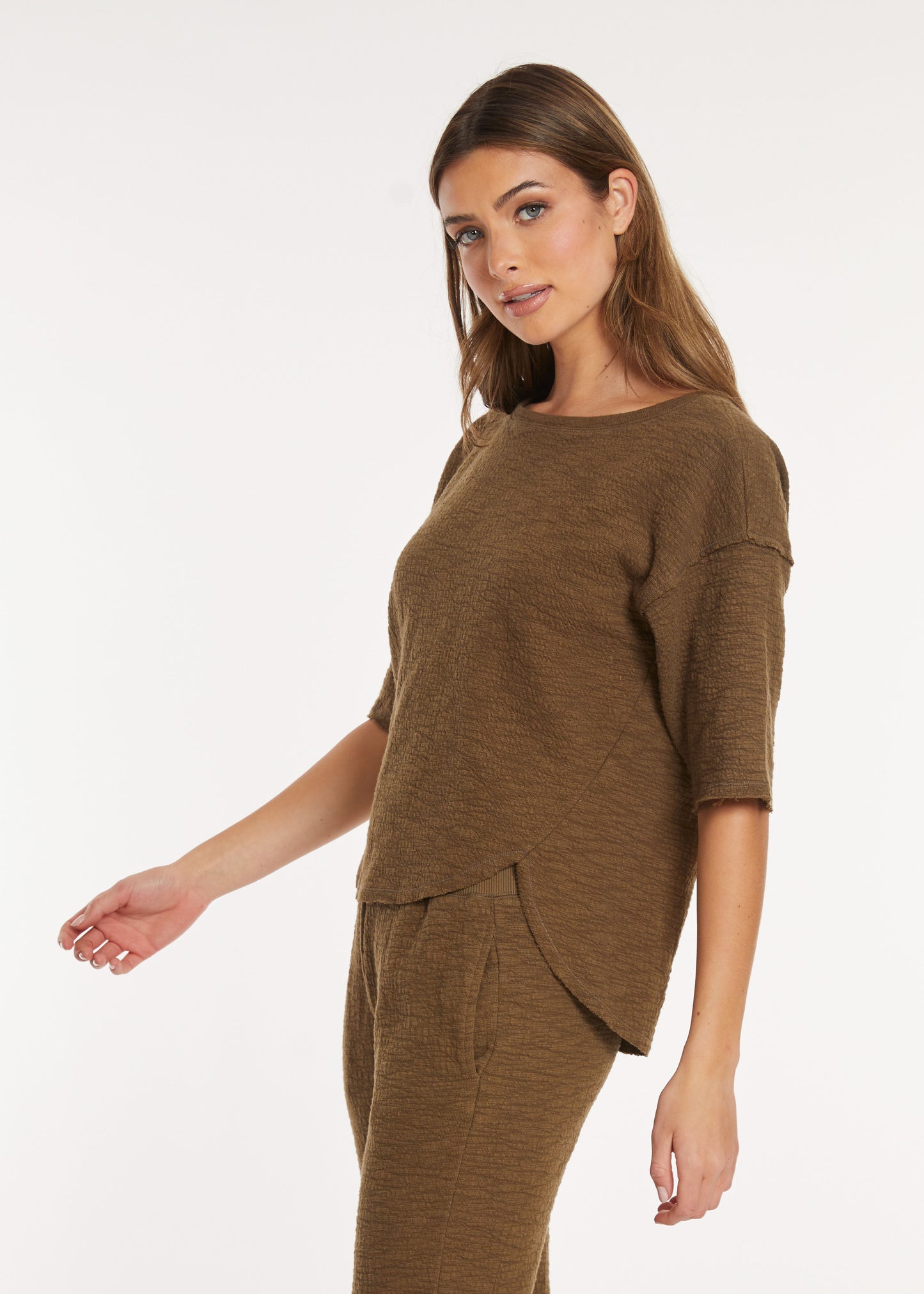 Elbow Sleeve Curve Hem Top in cloud fern by Mododoc