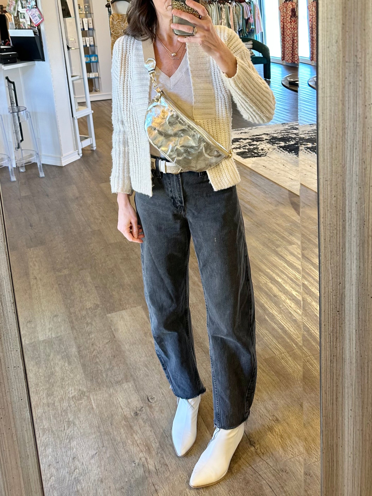 Sling Body Bag in platino by Uashmama