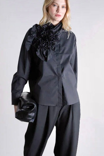 Long Sleeve Flower Accent Poplin Top in black by Psophia