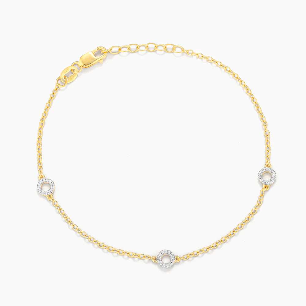 Circle Station Chain Bracelet in gold by Ella Stein