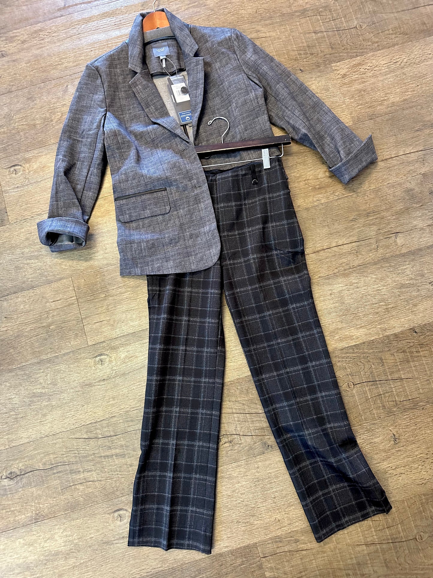 Everest Ponte Blazer in charcoal glen plaid by Lysse