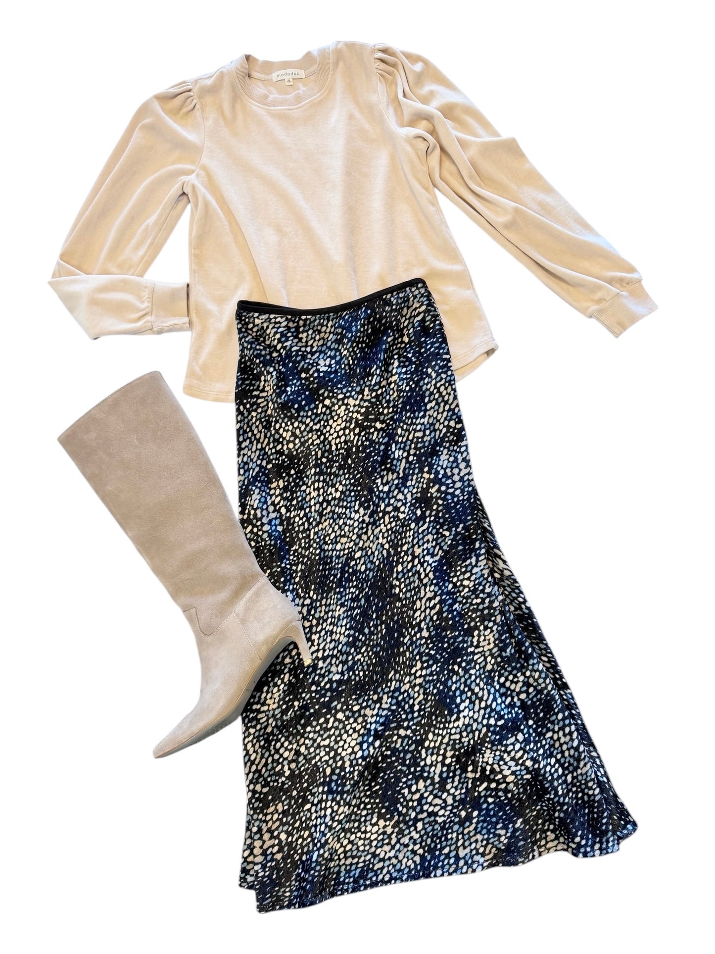 Long Sleeve Swing Hi-Lo Top in swiss coffee by Mododoc