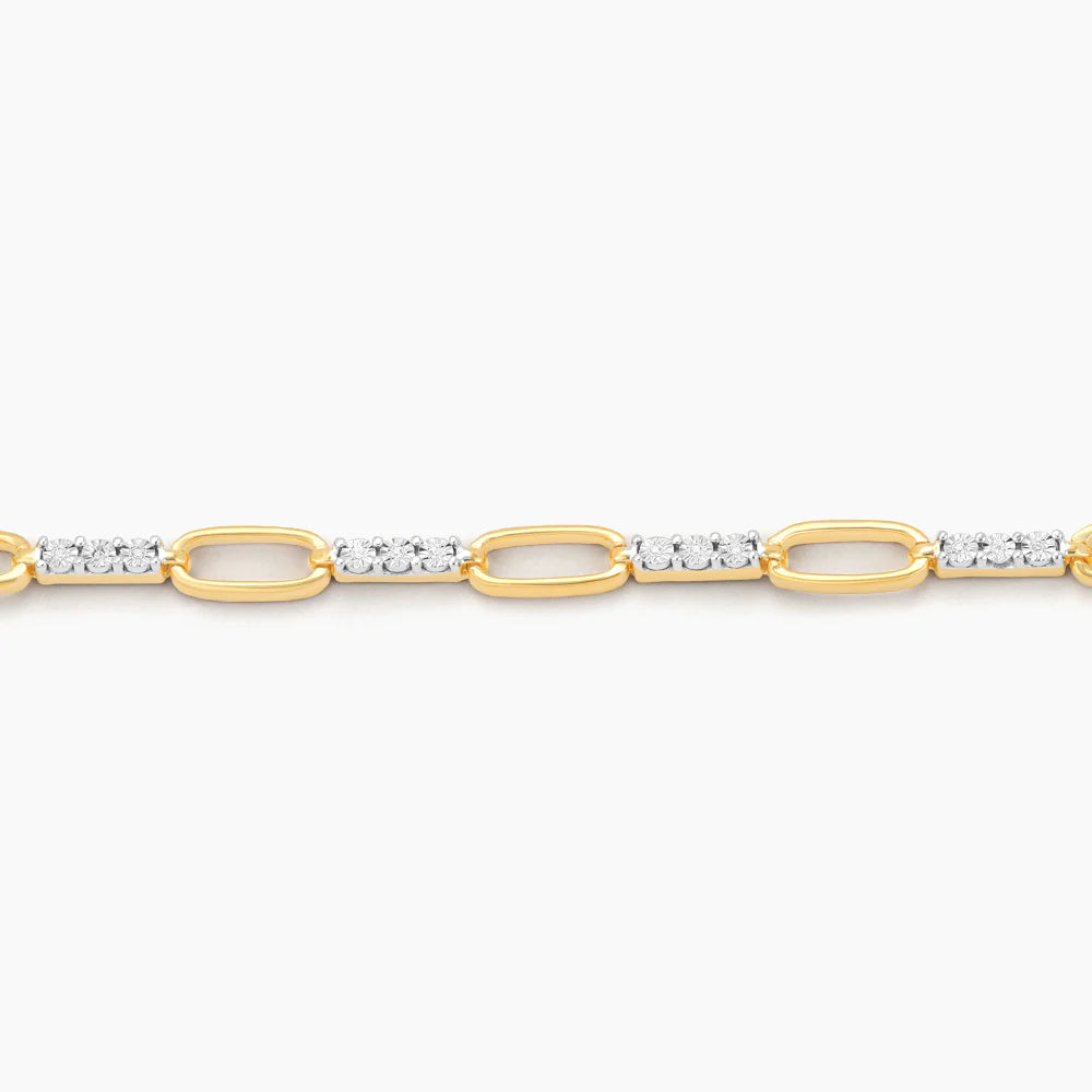 Interlinked Chain Bracelet in gold by Ella Stein