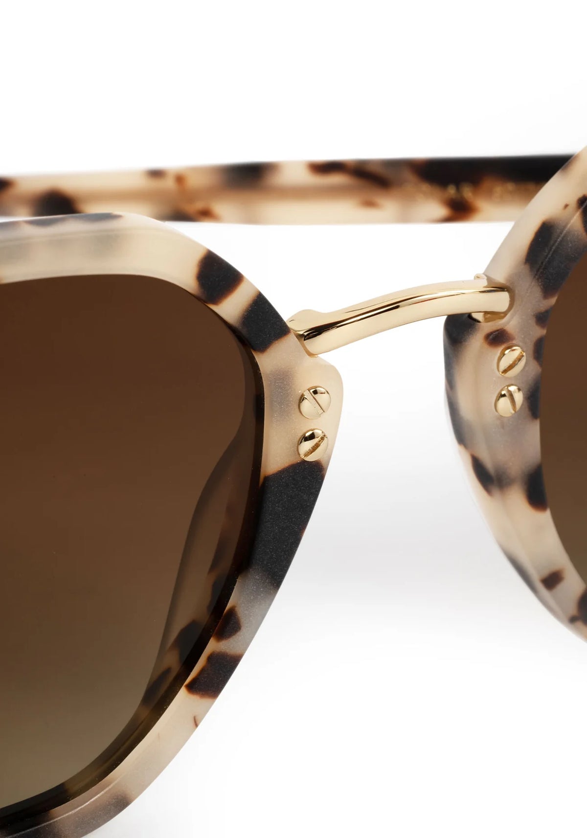 Dakota in Matte Oyster 18K Polarized by Krewe