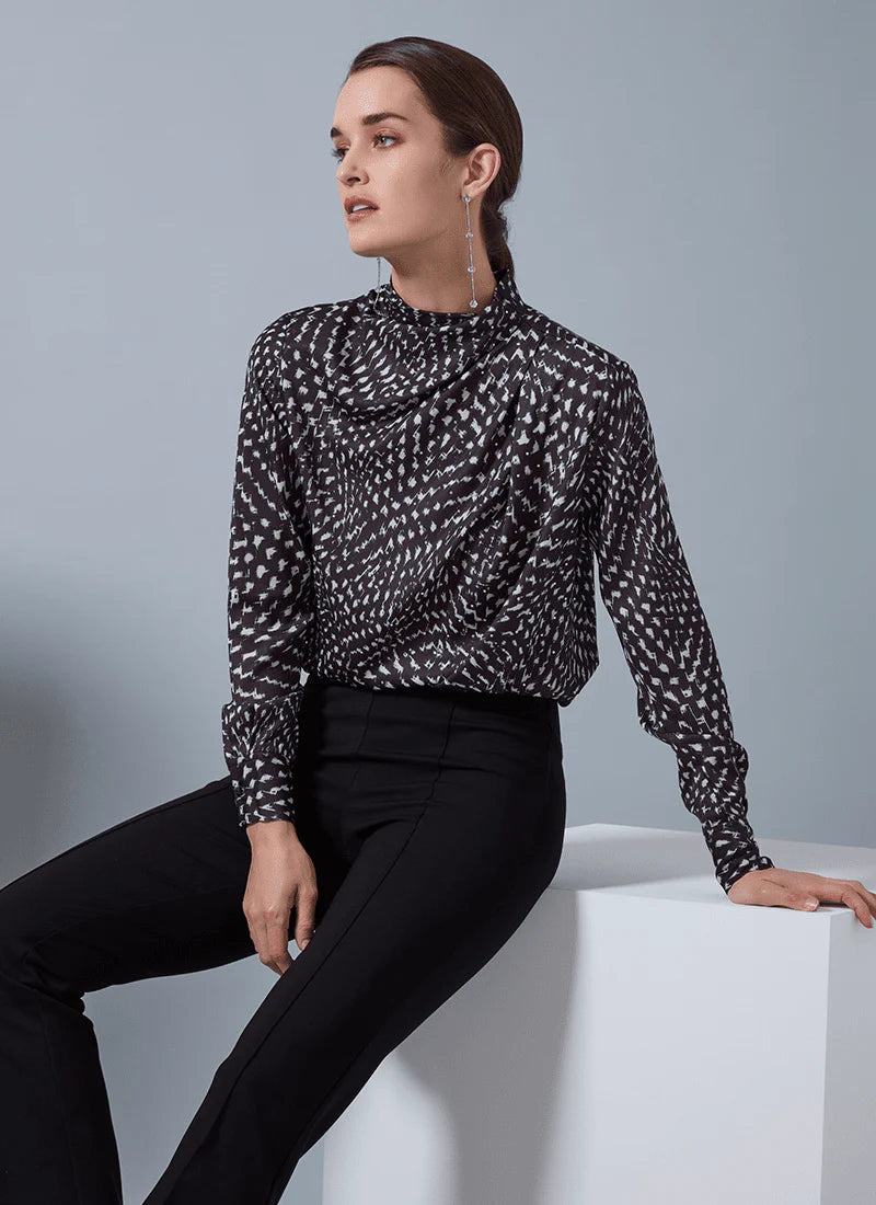 Ankle Elysse Ponte Pant in black by Lysse