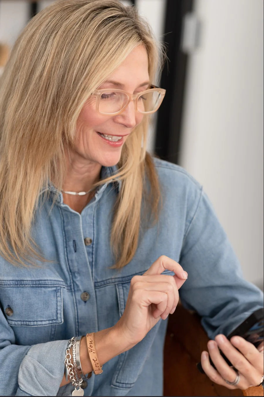 Joelle Reading Glasses: Tan +2.00