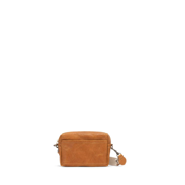 Tracolla Large Crossbody Bag in cognac by Uashmama