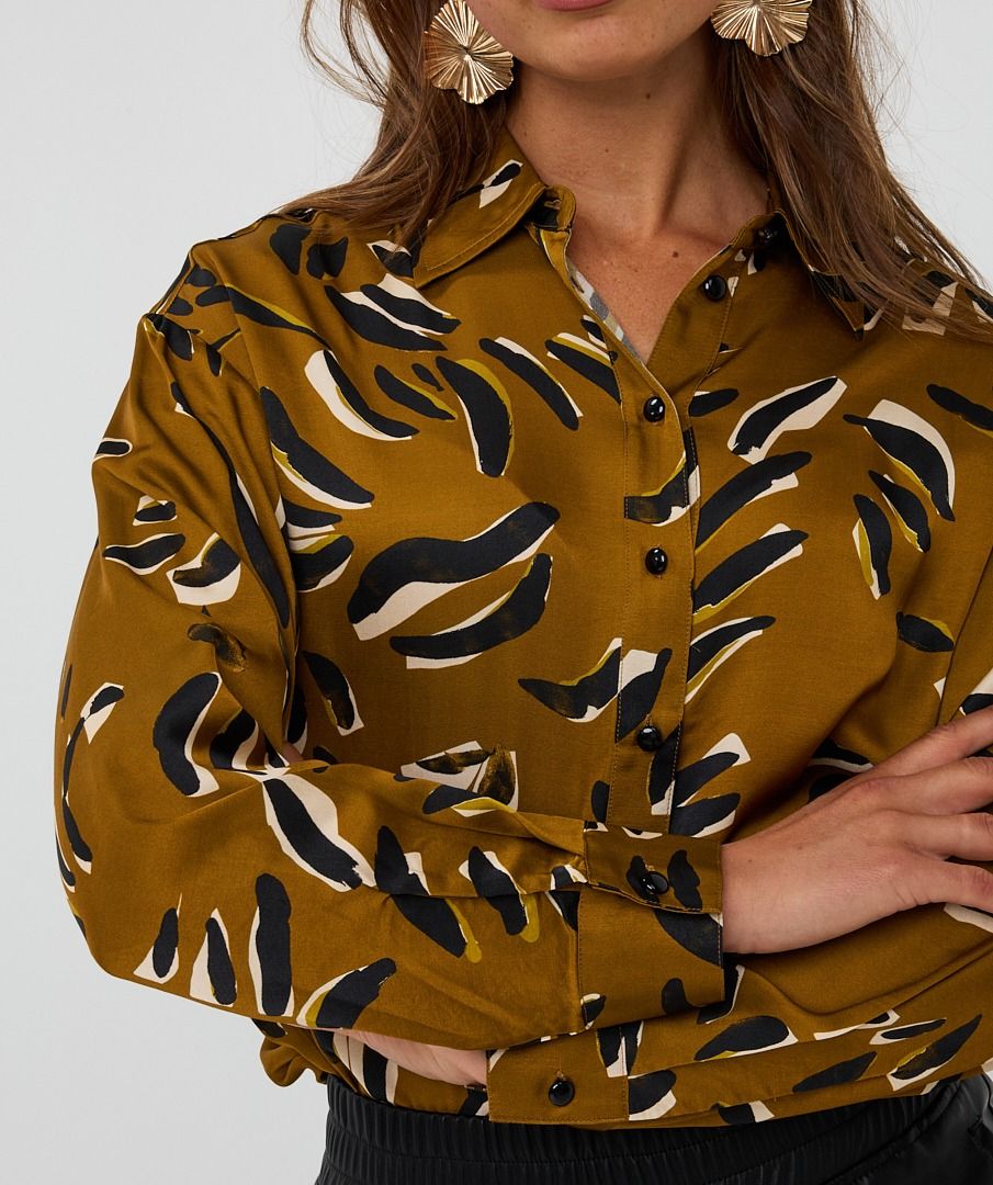 Oversized Button Down Blouse in harmony print by Esqualo