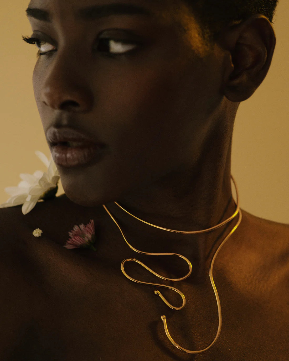 Sauce Choker Necklace in gold by Bamboleira