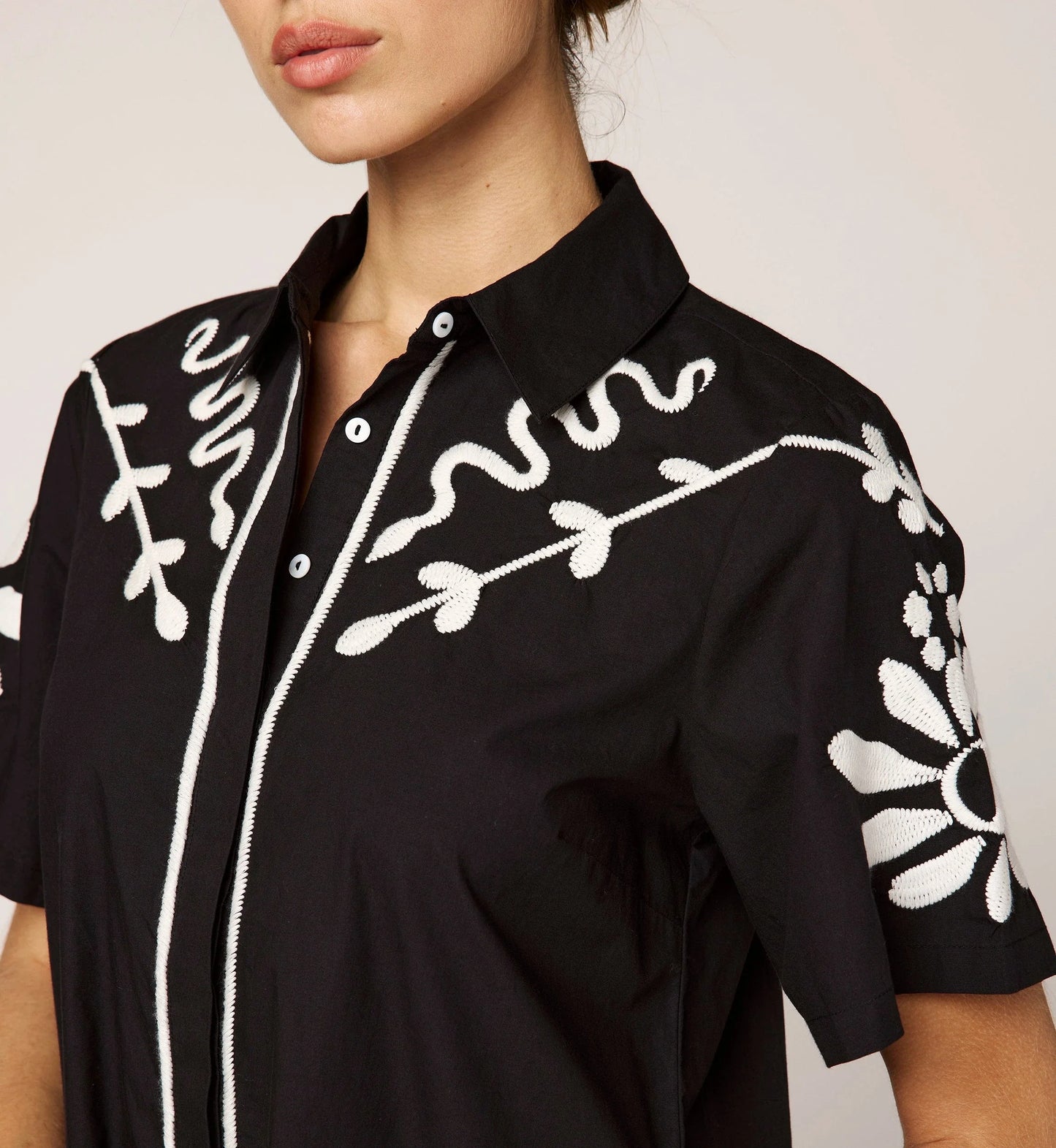 Riya Mini Dress in black/ivory by Cleobella