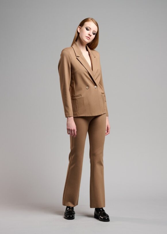 Ponte Blazer in camel by B-YU