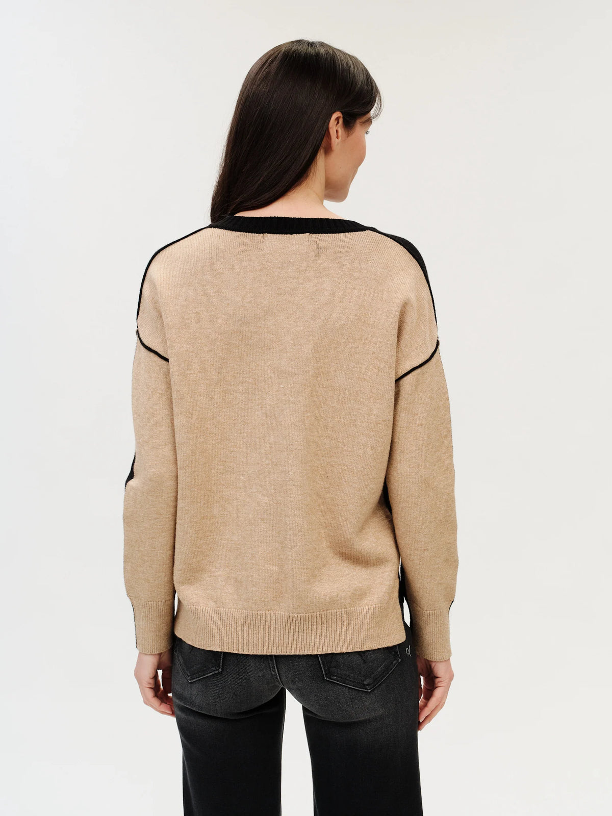 V-Neck Exposed Seam Sweater in black/camel by Six Fifty