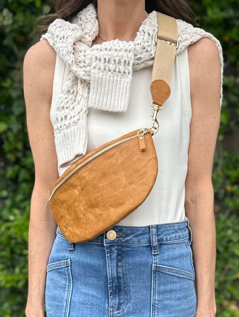 Sling Body Bag in caramel by Uashmama