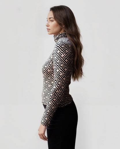 Raya Top in ivory checkers by Bel Kazan