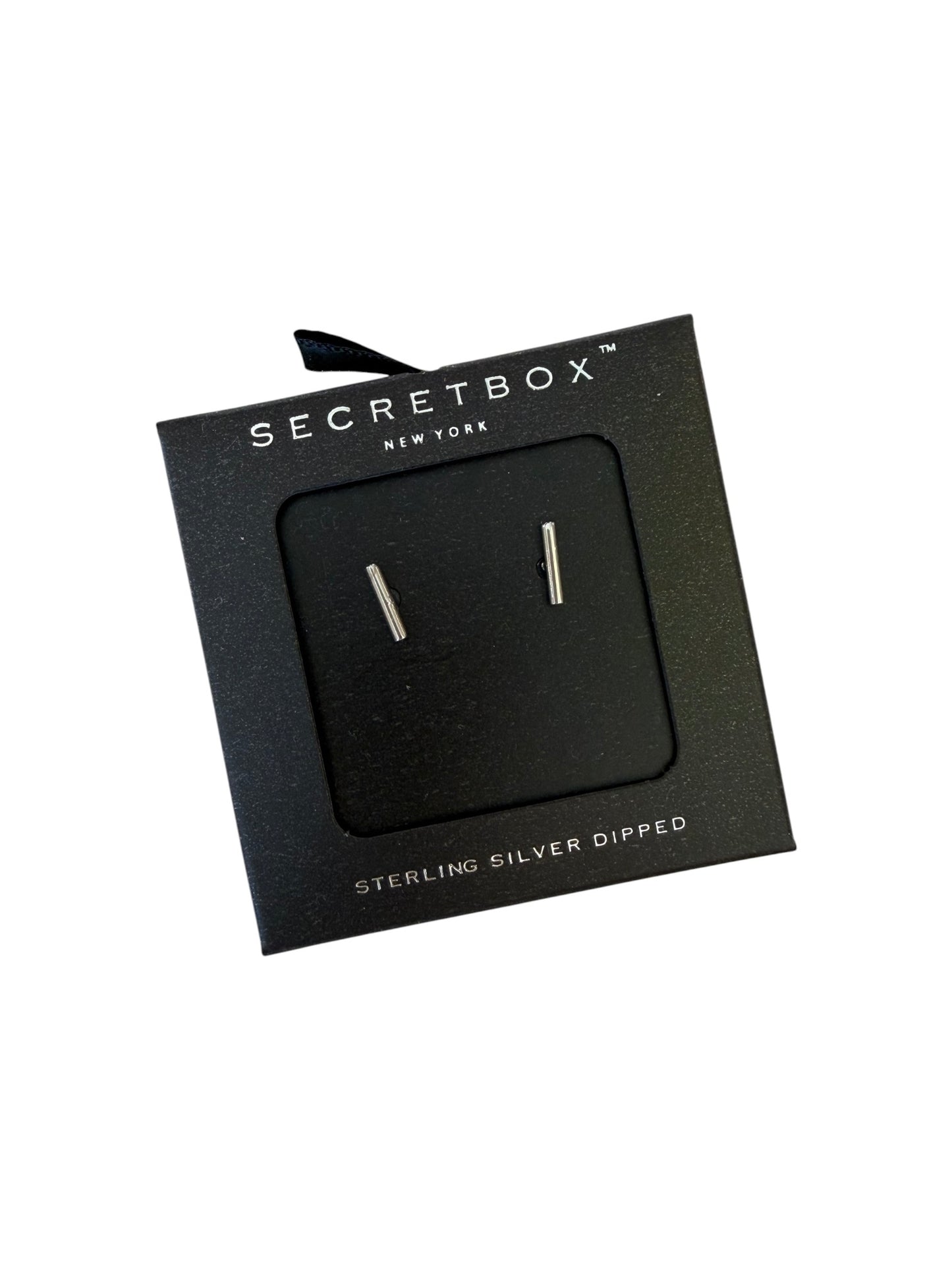 7mm Bar Studs in white gold by Secretbox