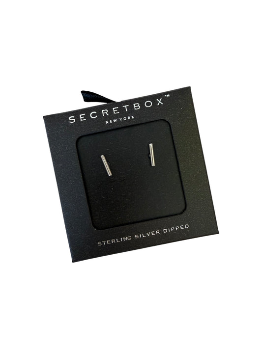 7mm Bar Studs in white gold by Secretbox