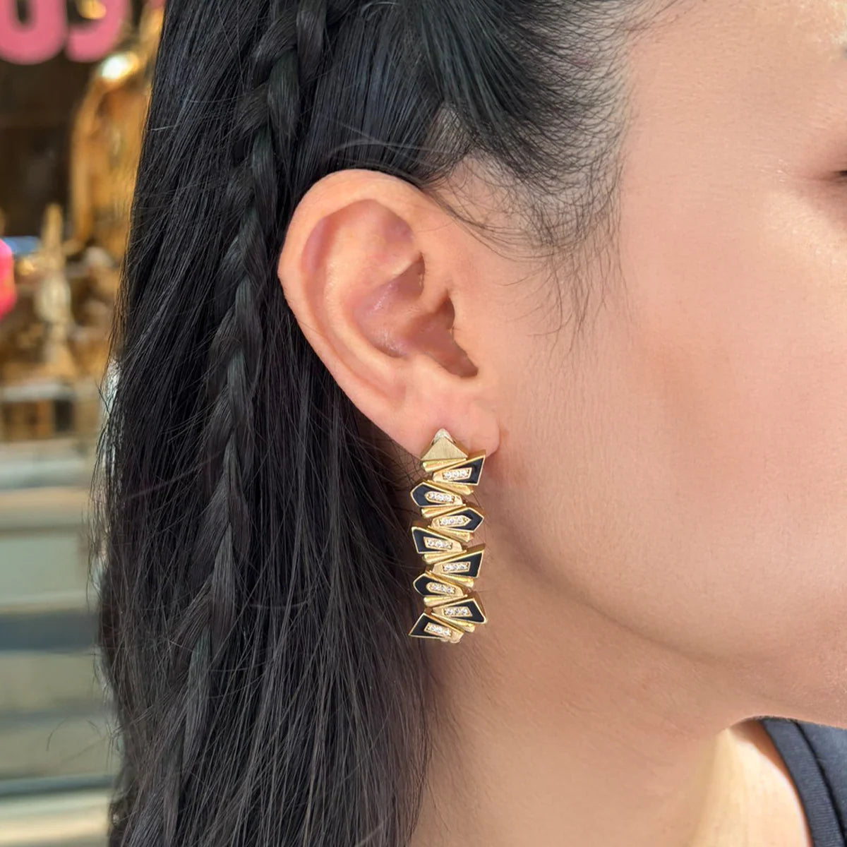 Sky Earring in emerald/bronze by JUJU