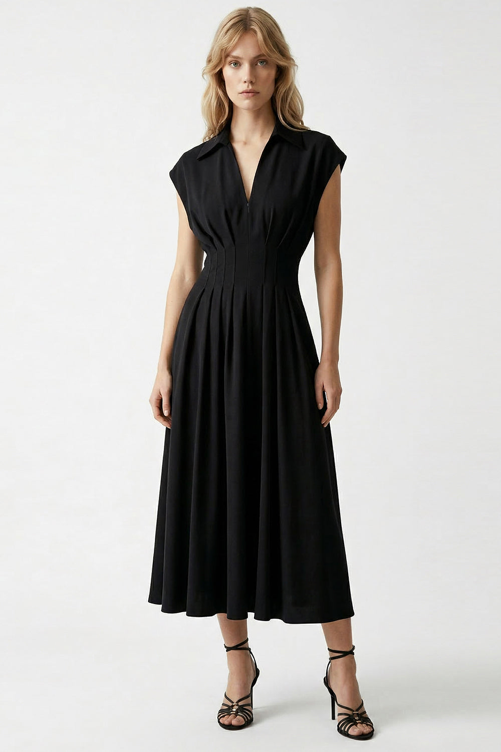 Aveline Dress in black by Exquise