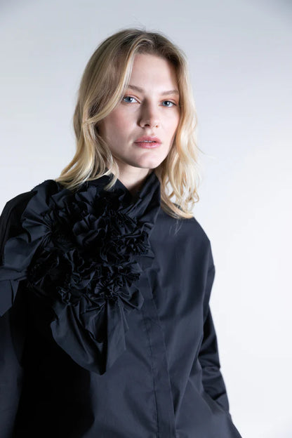 Long Sleeve Flower Accent Poplin Top in black by Psophia