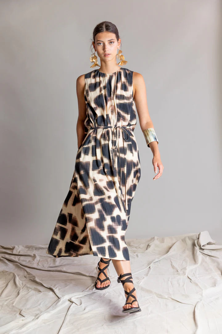 Sleeveless Giraffe Printed Midi Dress in black/ivory by Psophia
