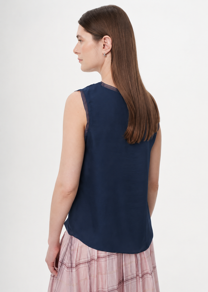 Floraora Blouse in navy by Exquise