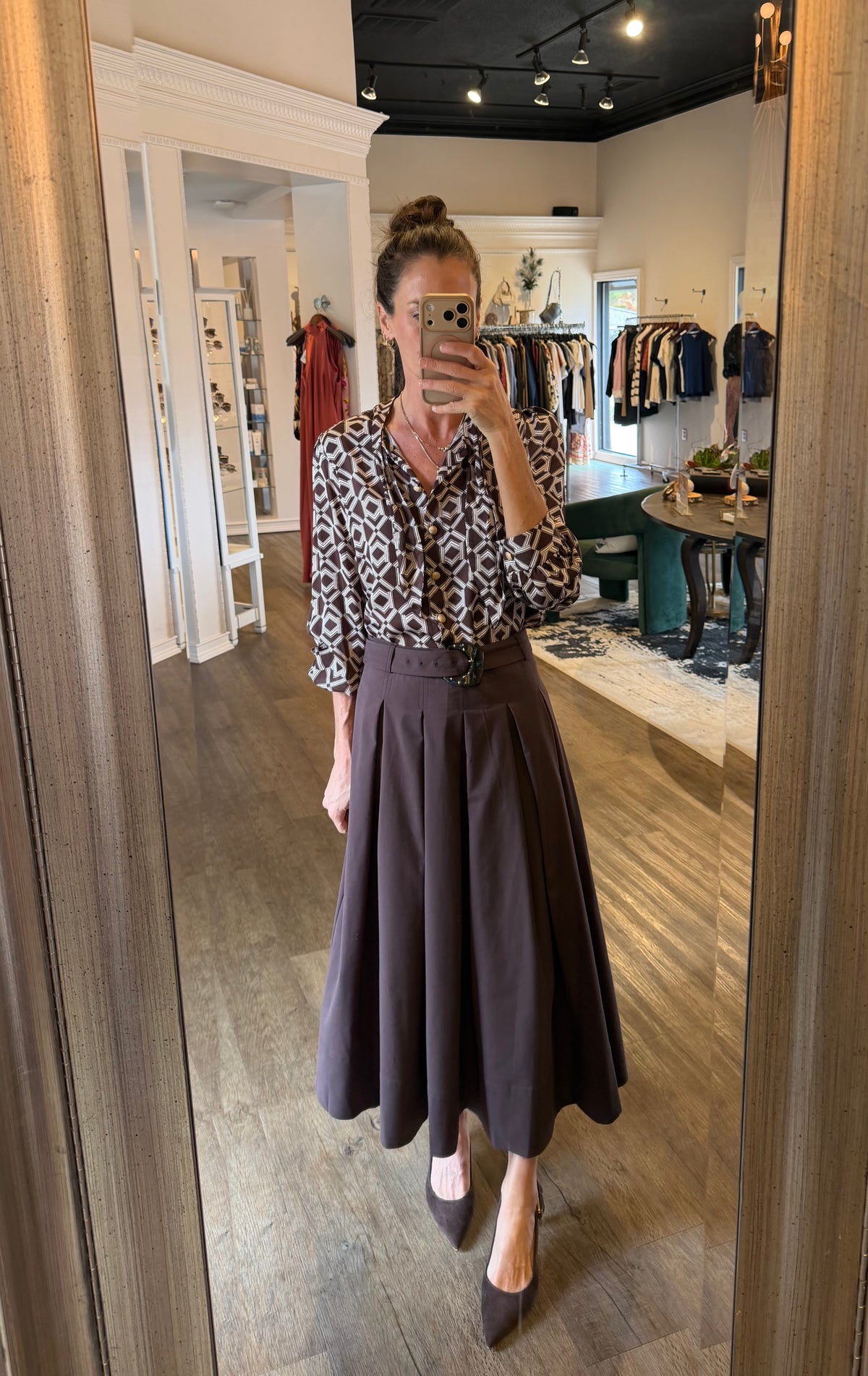Printed Blouse in bow warm cacao by Esqualo