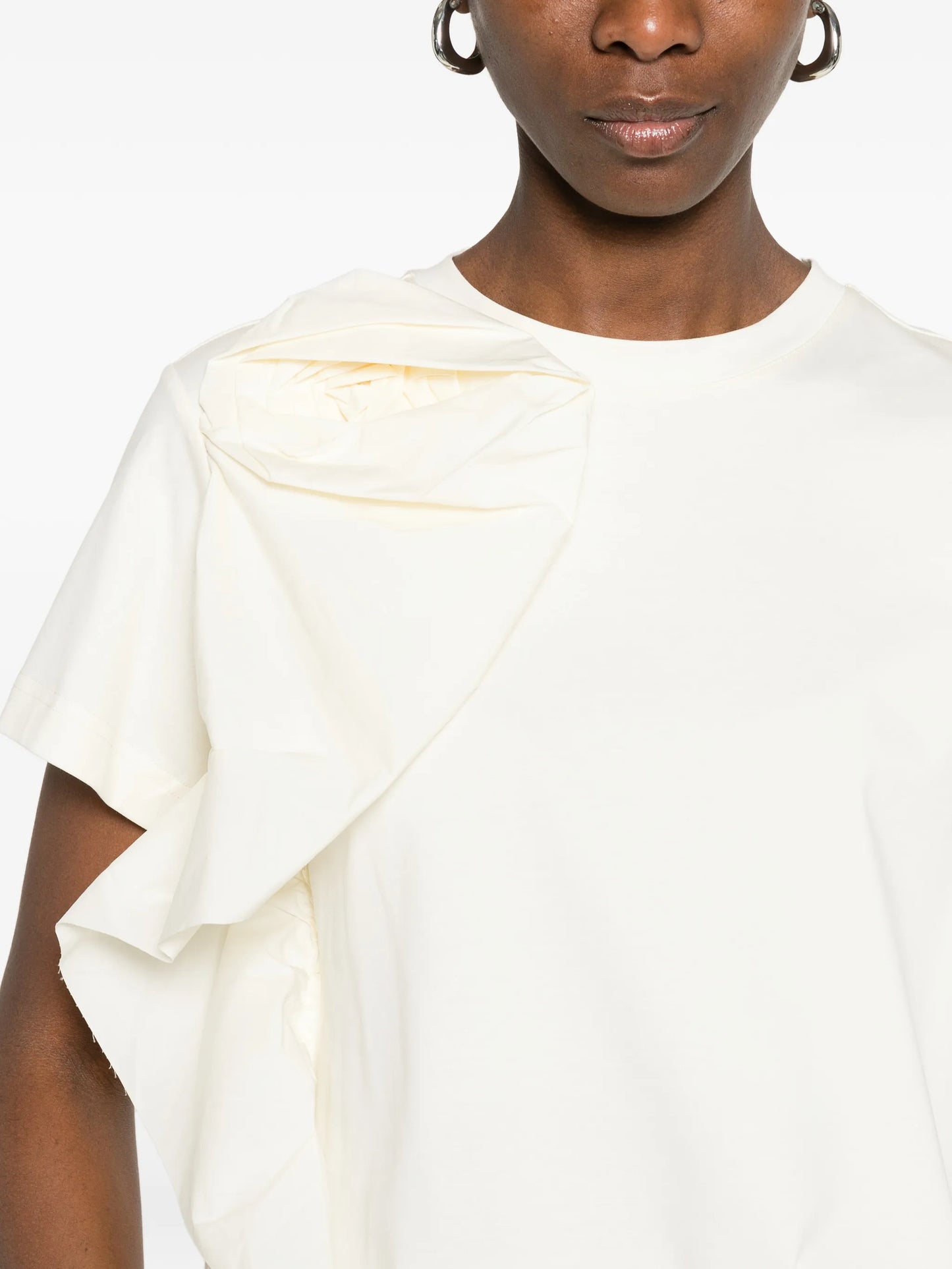 Short Sleeve Poplin Top with Flower Detail in ivory by Psophia