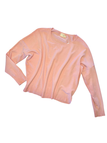 Seam Front Round Neck Pullover in pink quartz by Dreamers