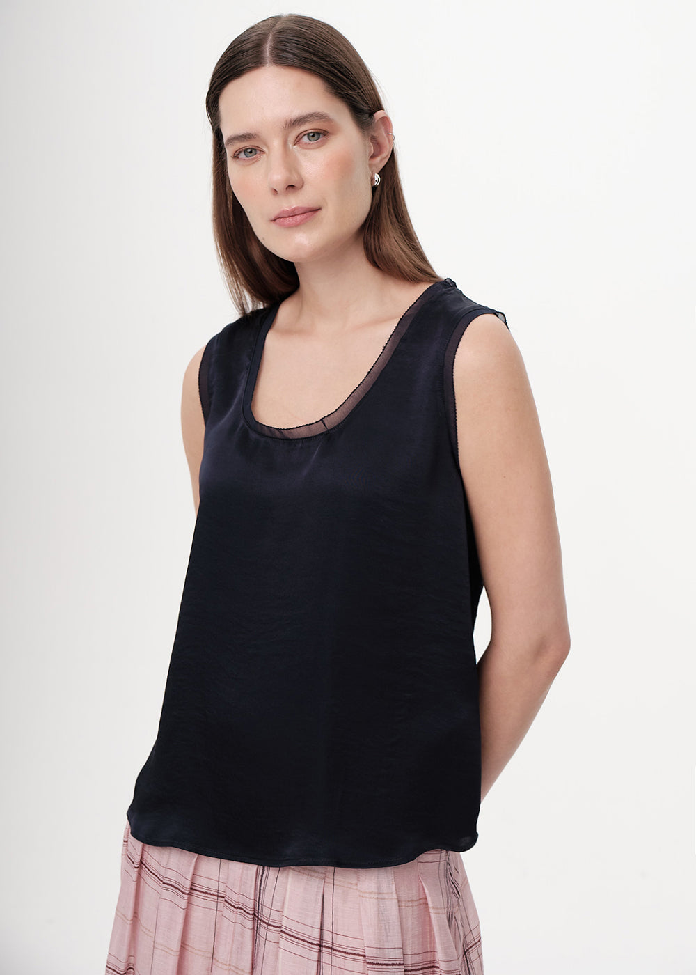 Floraora Blouse in navy by Exquise