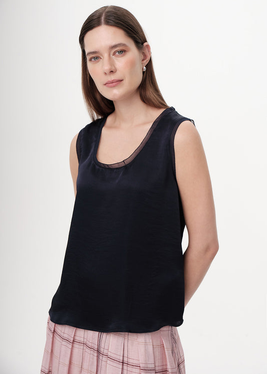 Floraora Blouse in navy by Exquise
