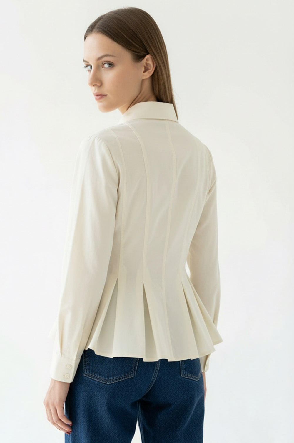 Movela Shirt in ecru by Exquise