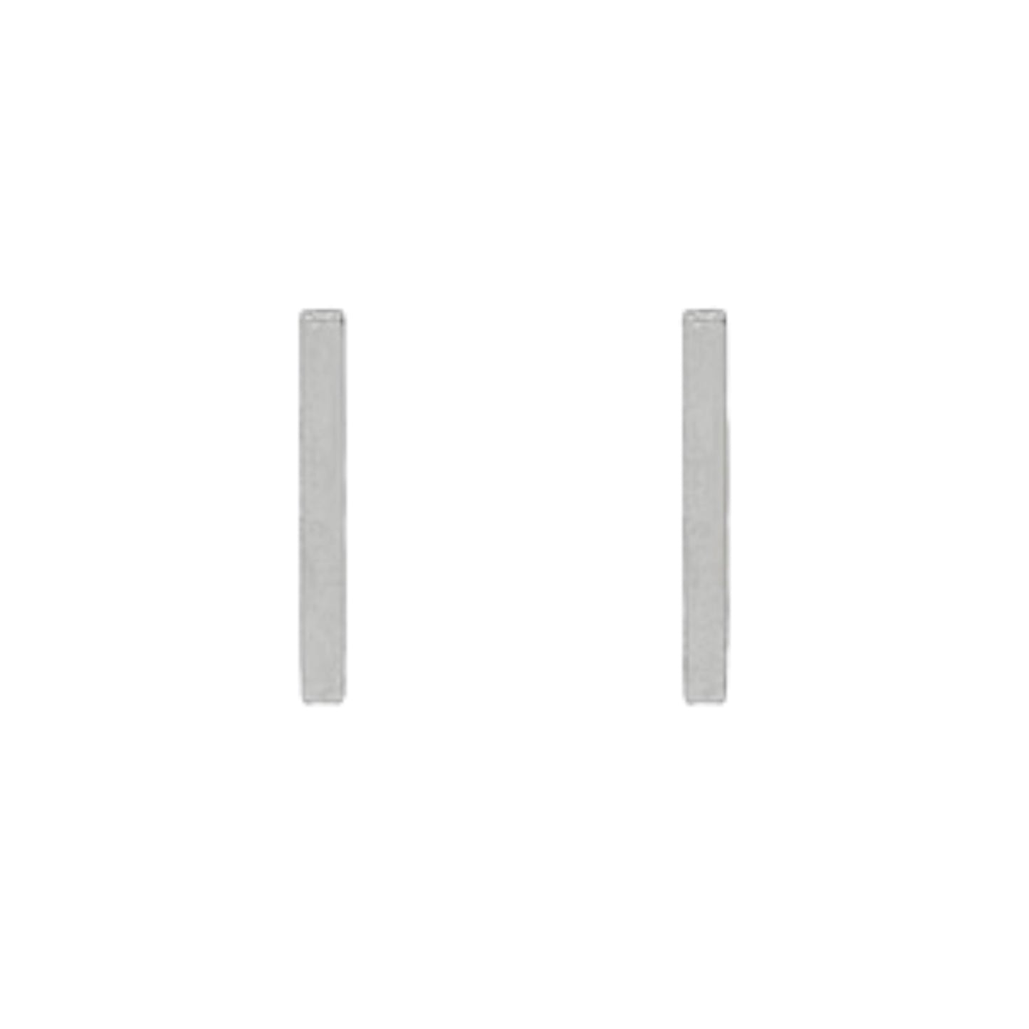 7mm Bar Studs in white gold by Secretbox