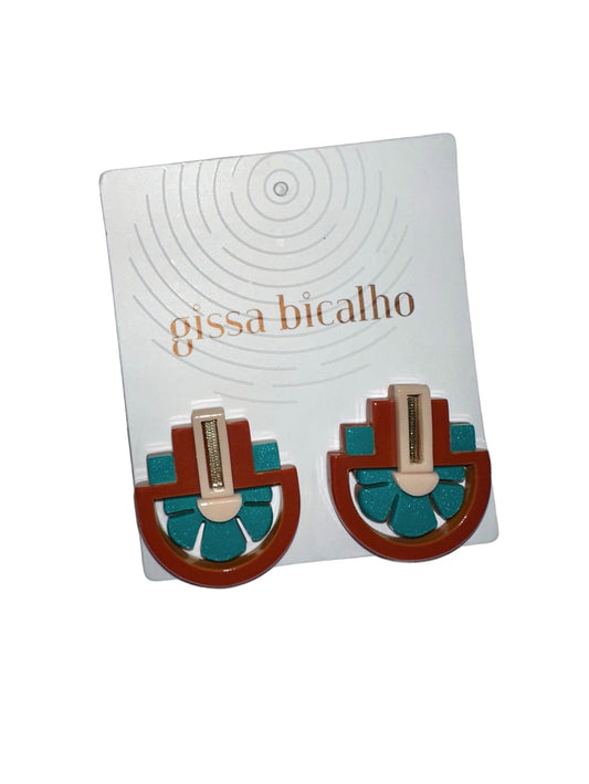 Acrylic 3 Flowers Earring in cinnamon by Gissa Bicalho