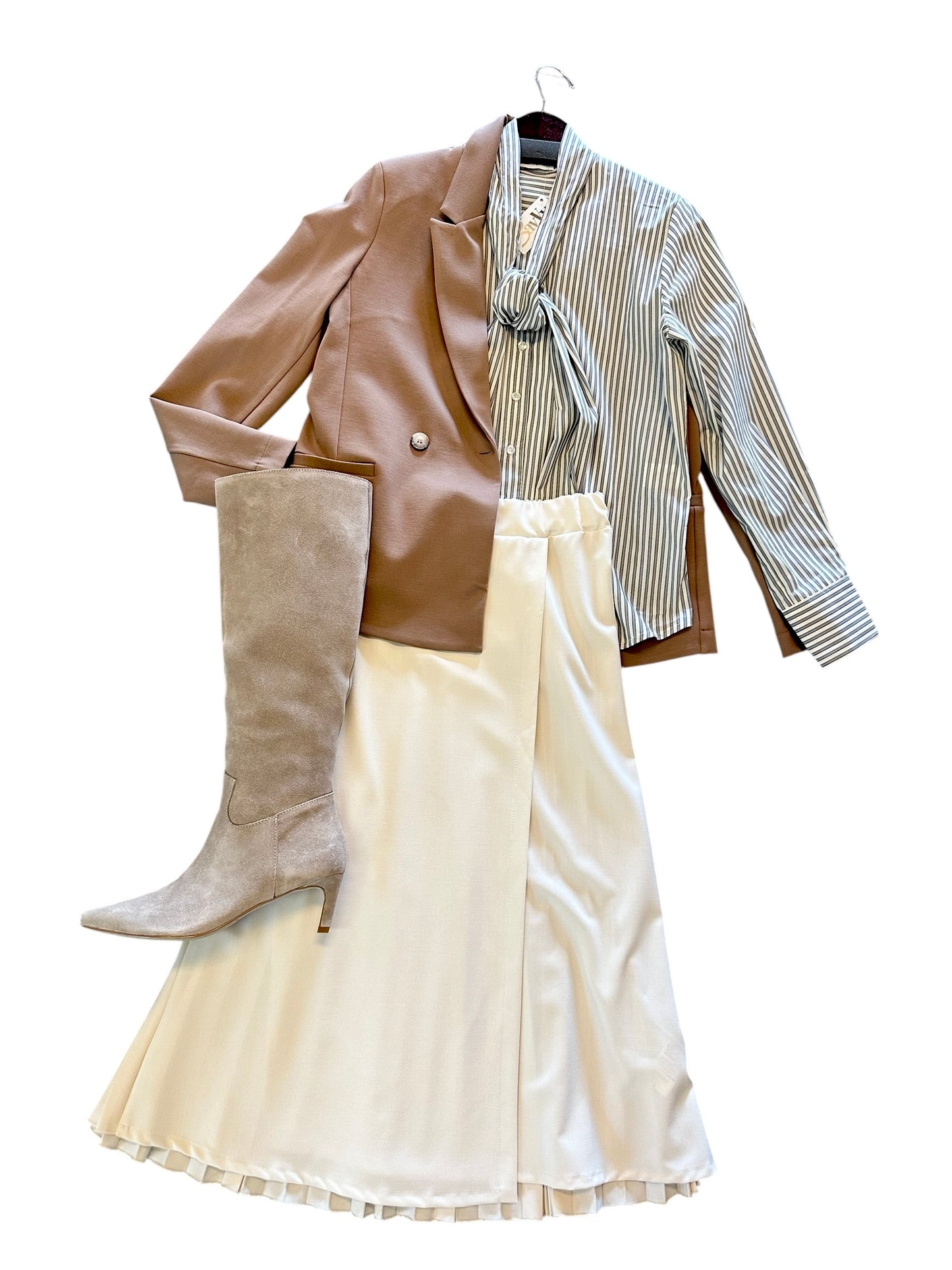 Ponte Blazer in camel by B-YU