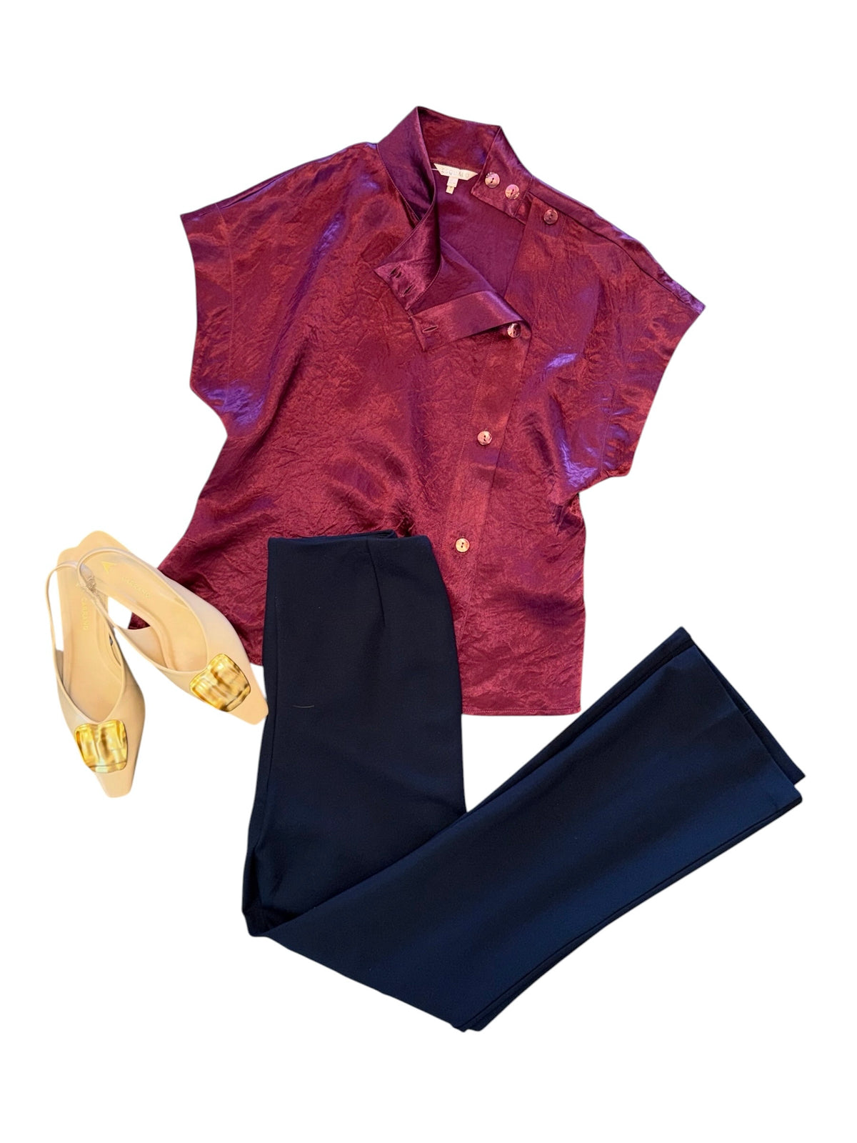 Wide Button Blouse in merlot by Esqualo