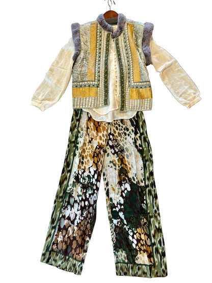 Amilyn Gilet in pistachio green by Blank