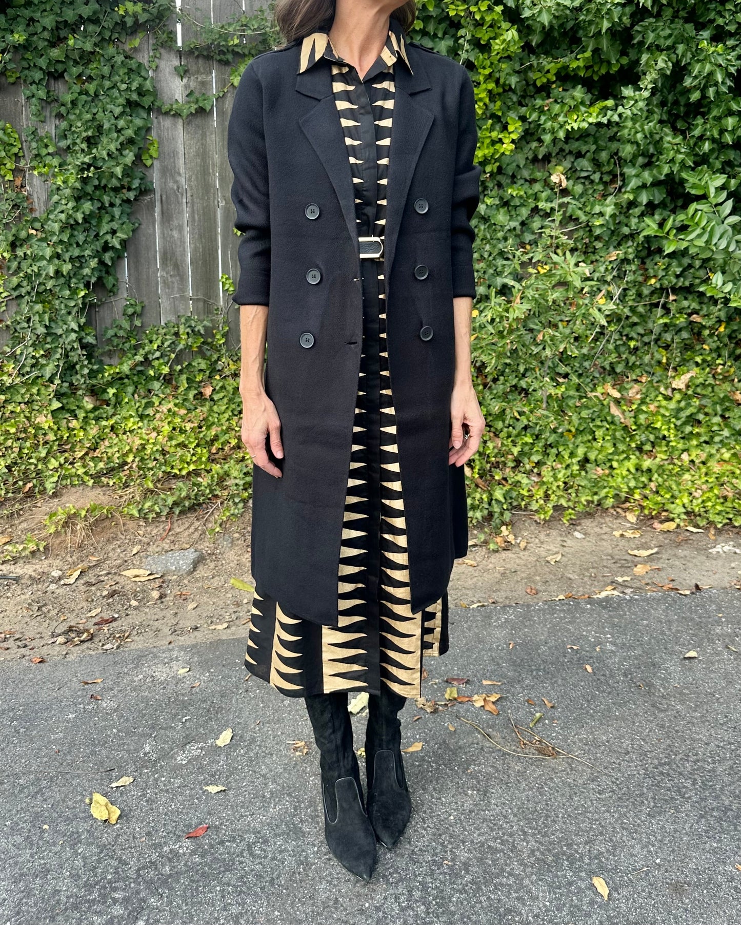 Kris Edgy Dress in black by Beau & Ro