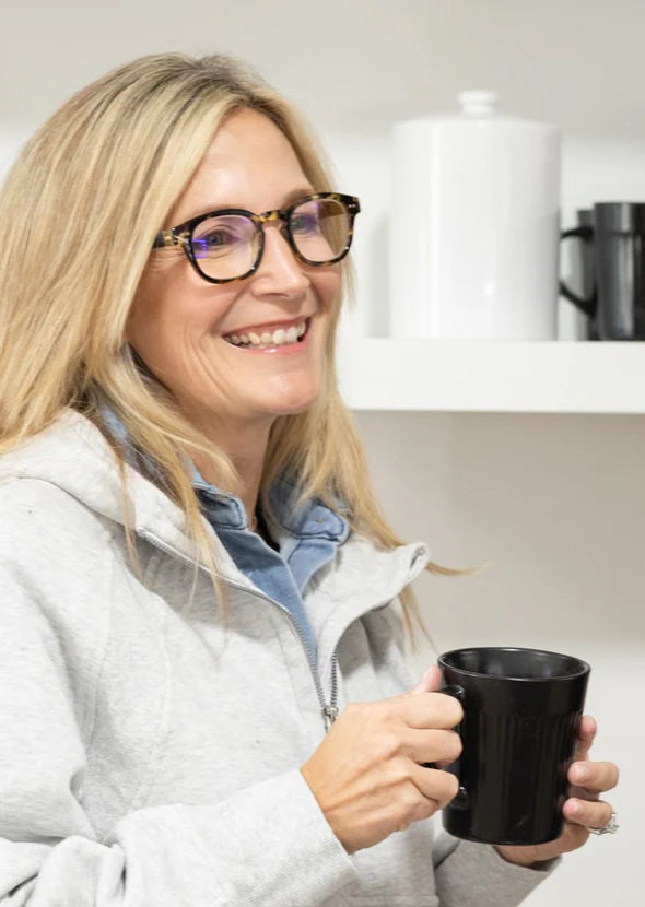 Amesbury Reading Glasses: Gold / +1.50