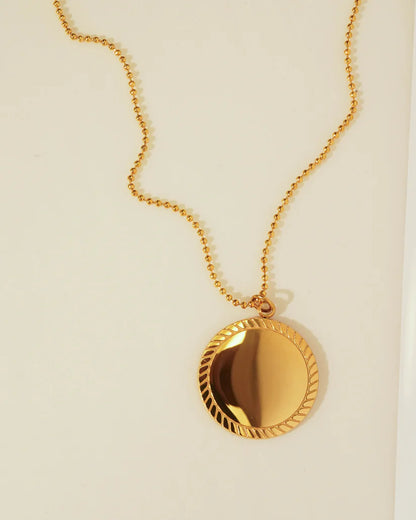 Achar Necklace in gold by Kozakh