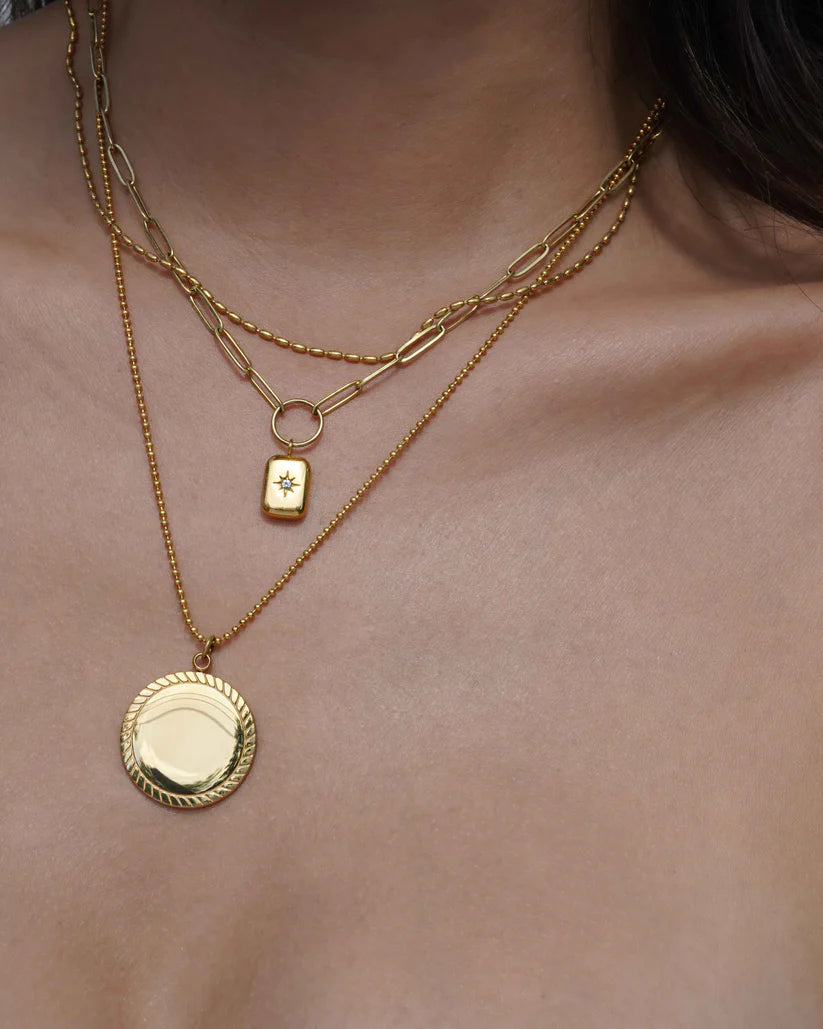 Achar Necklace in gold by Kozakh