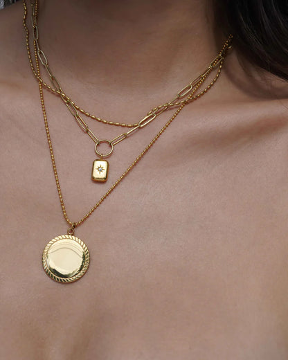 Achar Necklace in gold by Kozakh