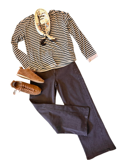 L/S V-Neck Easy Fit Top in dark oatmeal/charcoal stripe by Mododoc
