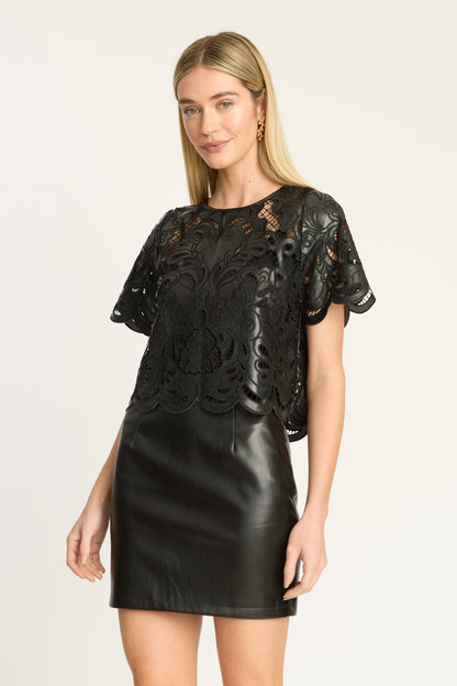 Kant Top in black by Caballero