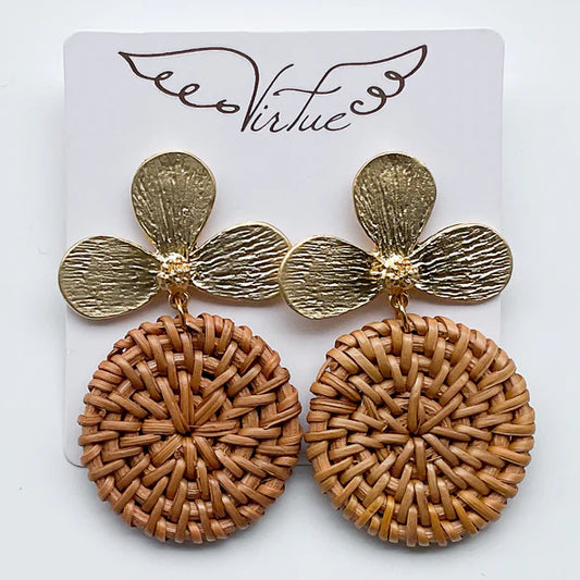 Lotus Post with Wicker in Disc in natural by Virtue