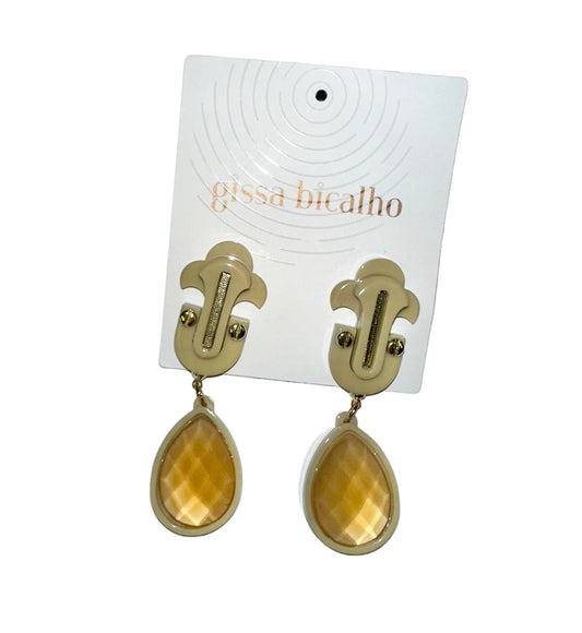 Acrylic Pendant Drop Liz Earrings in khaki by Gissa Bicalho
