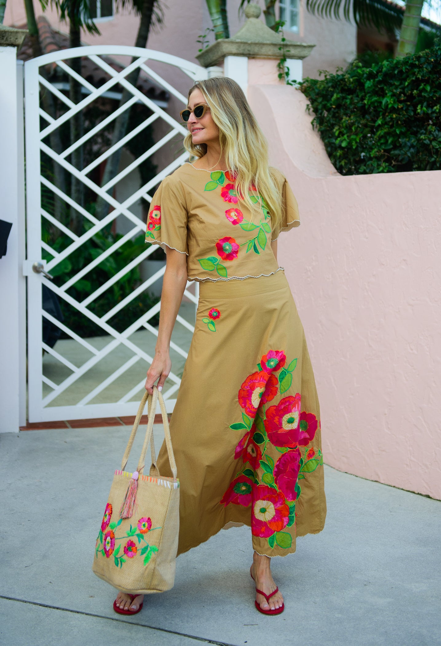 Model wearing Paloma Poppy Patch Top trendy spring outfit
