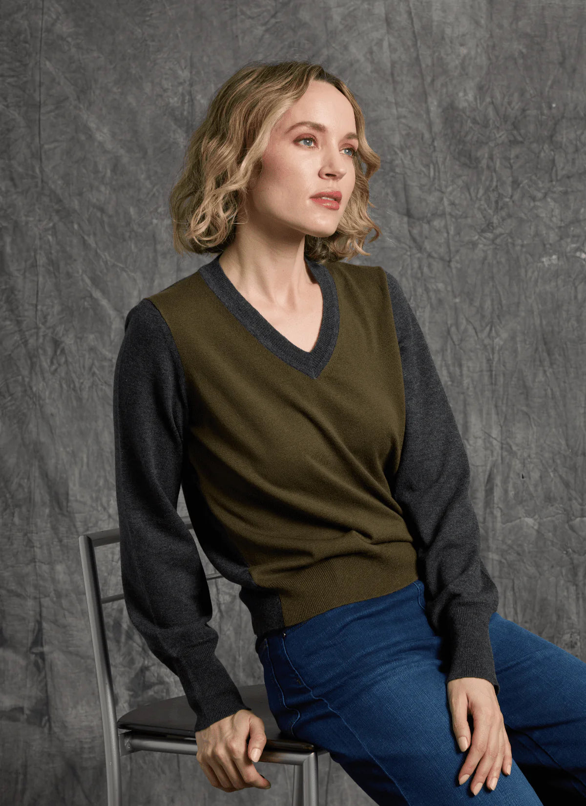 Corinne V-Neck Sweater in charcoal/combat by Lysse