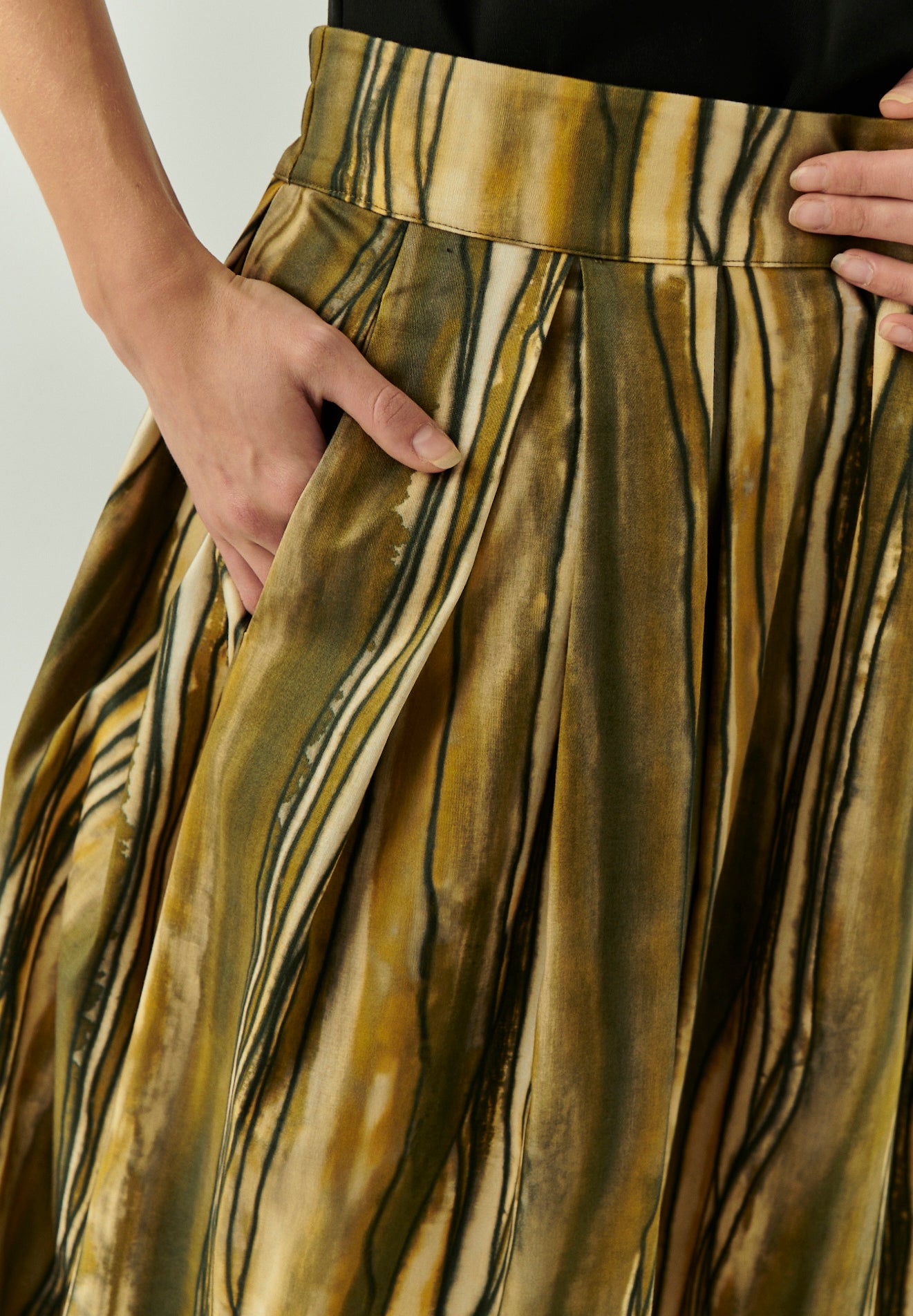 Sloan Midi Skirt in multi olive by Exquise