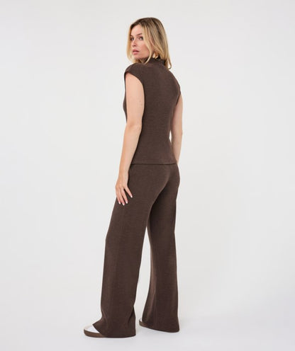 Knit Trousers in cacao by Esqualo